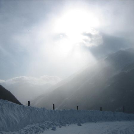 Appartement Haus Ursula à Kals-am Großglockner Extérieur photo