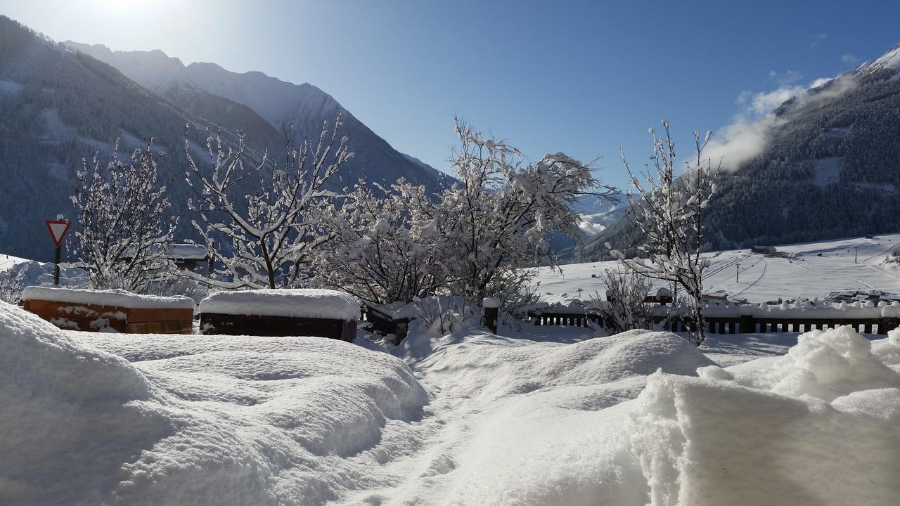 Appartement Haus Ursula à Kals-am Großglockner Extérieur photo